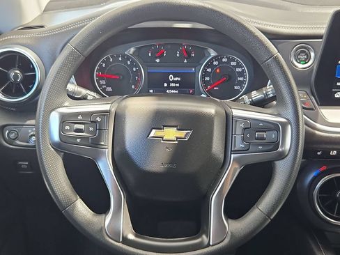 Used 2025 Chevrolet Blazer LT FWD image 40