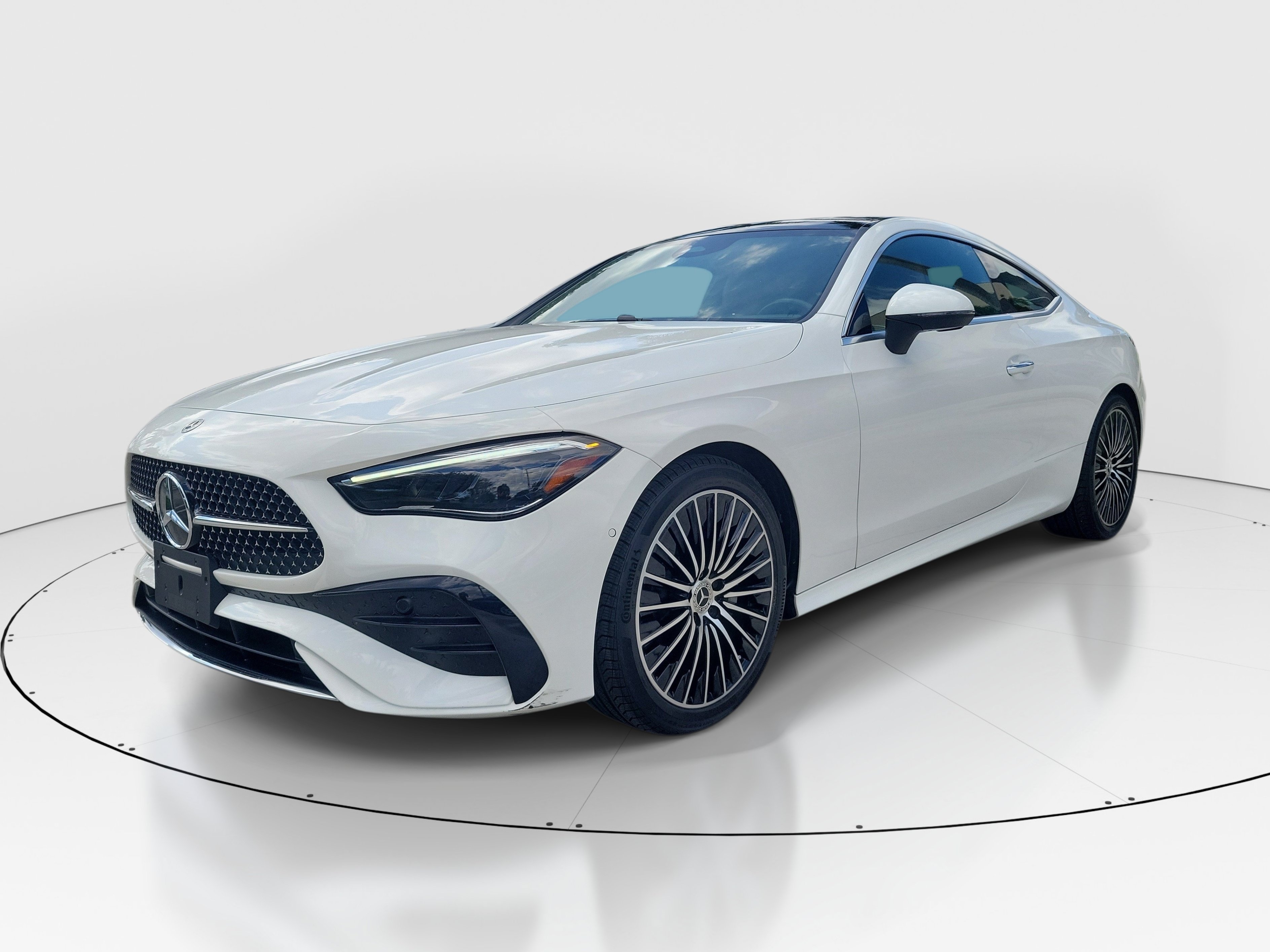 Used 2025 Mercedes-Benz CLE 300 4MATIC Coupe w/ AMG Line image 5