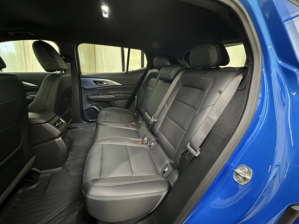 Used 2024 Chevrolet Equinox EV LT FWD image 19