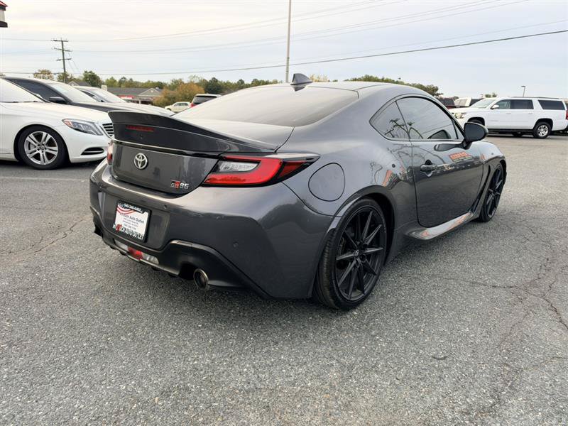 Used 2022 Toyota GR86 Premium w/ ALL Weather Mat Package (TMS) RWD image 5