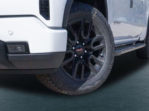 Used 2025 GMC Sierra 1500 Elevation w/ Elevation Premium Package AWD/4WD image 2