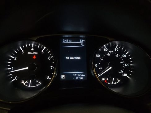 Used 2016 Nissan Rogue SV w/ SV Premium Package AWD/4WD image 23