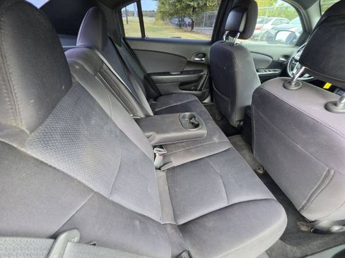 Used 2013 Chrysler 200 Touring w/ S Exterior Appearance Pkg FWD image 5