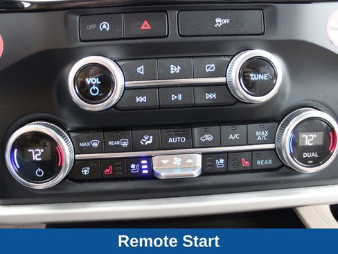 Used 2023 Ford Expedition Limited AWD/4WD image 9