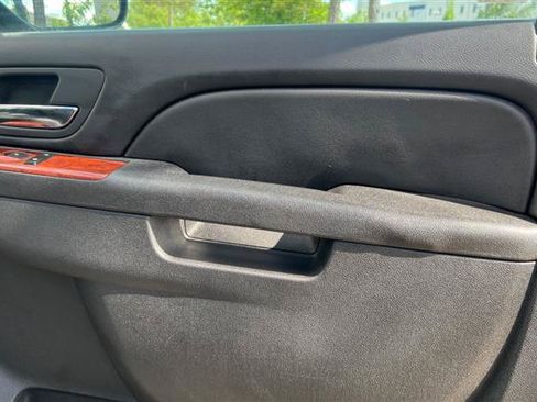 Used 2013 Chevrolet Avalanche LT RWD image 53