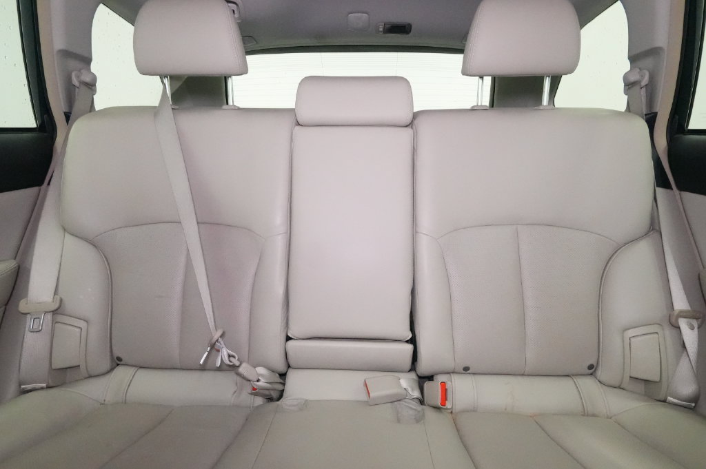 Used 2012 Subaru Outback 2.5i Limited w/ Moonroof Pkg AWD/4WD image 18