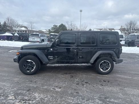 Used 2018 Jeep Wrangler Unlimited Sport image 4