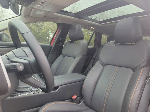 Certified 2025 MAZDA CX-50 AWD 2.5 Hybrid w/ Premium Pkg image 18