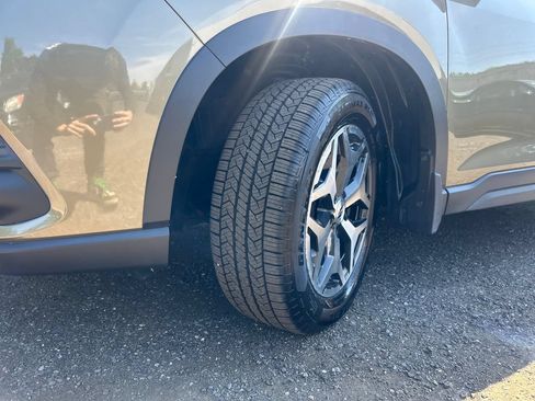 Certified 2023 Subaru Forester Premium AWD/4WD image 26