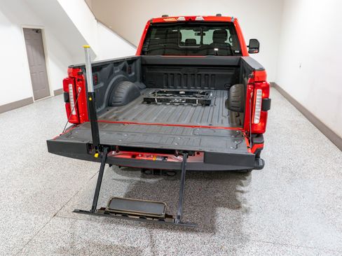 Used 2024 Ford F250 Lariat w/ Black Appearance Package image 11