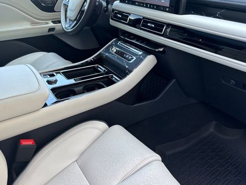 New 2025 Lincoln Aviator Black Label image 15