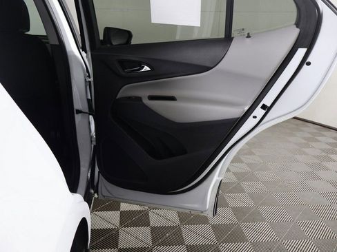 Used 2022 Chevrolet Equinox LS w/ LS Convenience Package FWD image 23