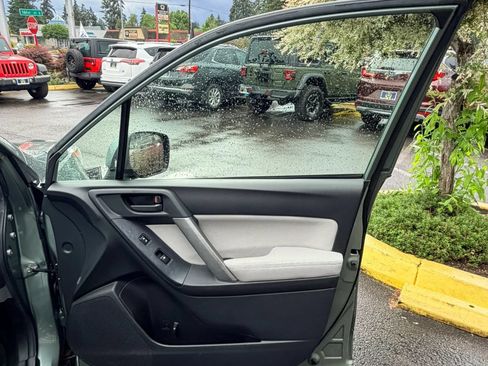 Used 2014 Subaru Forester 2.5i Premium w/ Popular Package #1 AWD/4WD image 19