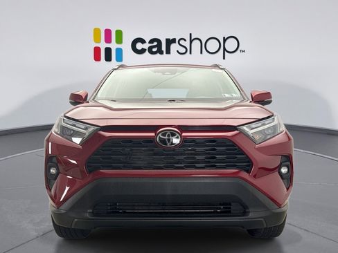 Used 2022 Toyota RAV4 XLE Premium AWD/4WD image 8