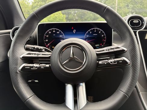 Used 2026 Mercedes-Benz GLC 300 4MATIC image 13