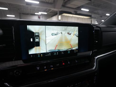 Used 2025 Chevrolet Silverado 2500 LT w/ Trail Boss Package AWD/4WD image 19