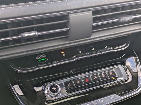 Used 2026 Lincoln Corsair Reserve image 12