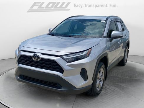 Used 2023 Toyota RAV4 XLE w/ Convenience Package FWD image 4