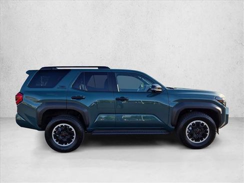 Certified 2025 Toyota 4Runner TRD Off-Road Premium AWD/4WD image 4