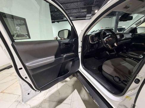 Used 2019 Toyota Tacoma SR5 image 37