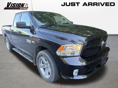 Used 2018 RAM 1500 Express AWD/4WD image 3