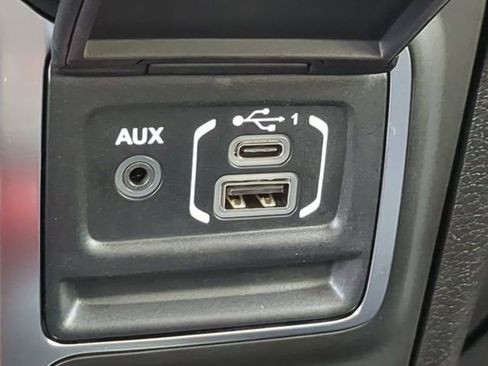 New 2025 Jeep Gladiator Sport image 22