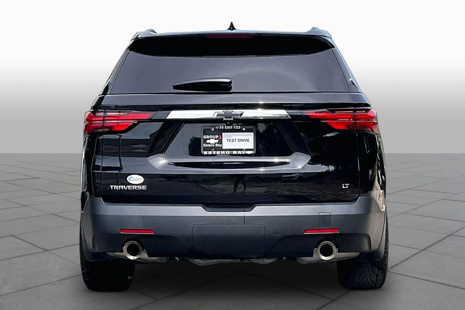 Used 2023 Chevrolet Traverse LT FWD image 5