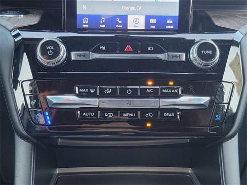 Certified 2023 Ford Explorer Platinum w/ Technology Package image 12