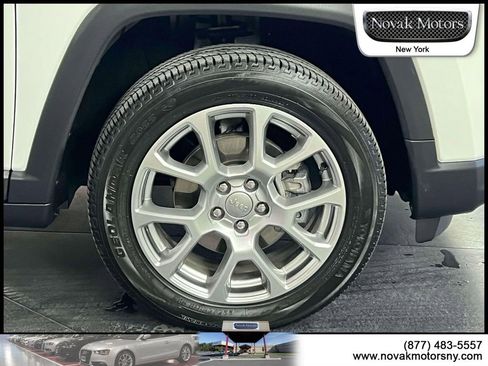Used 2022 Jeep Compass Latitude AWD/4WD image 9