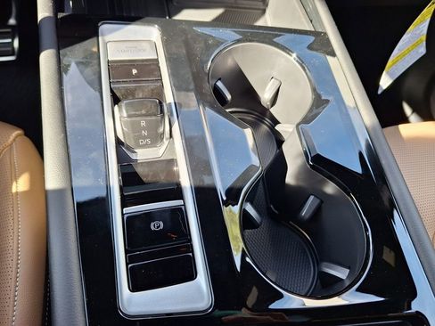 New 2026 Volkswagen Atlas Cross Sport SEL R-Line image 17