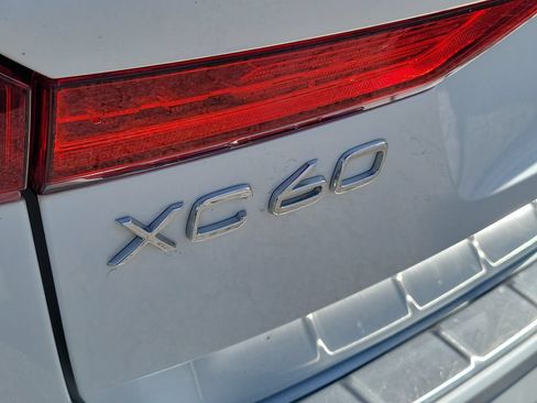 Used 2021 Volvo XC60 T8 Inscription Expression w/ Protection Package Premier AWD/4WD image 13