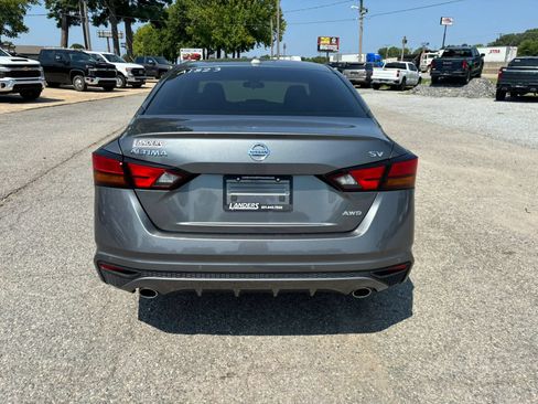 Used 2022 Nissan Altima 2.5 SV w/ SV Premium Package AWD/4WD image 4