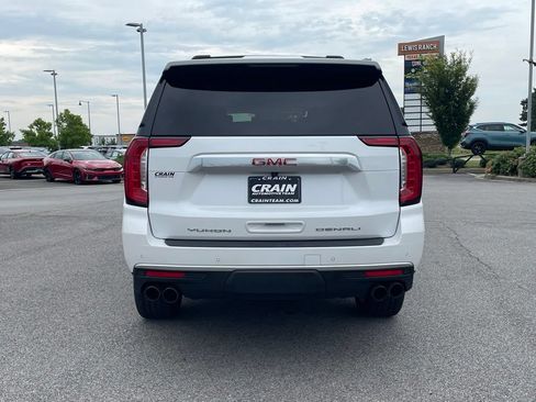 Used 2024 GMC Yukon Denali AWD/4WD image 6