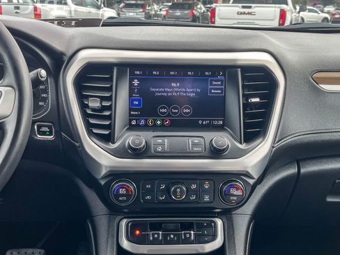 Used 2020 GMC Acadia SLE image 16