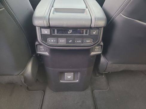 Certified 2024 Toyota Grand Highlander Limited image 18