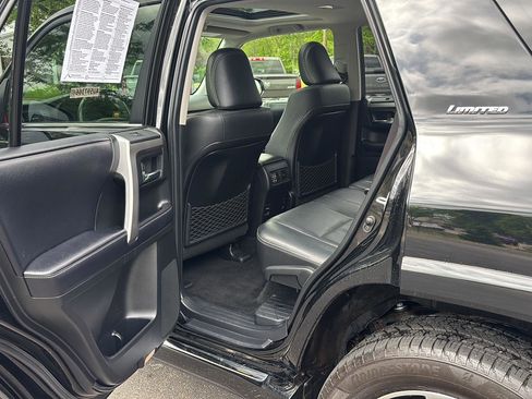Used 2018 Toyota 4Runner Limited AWD/4WD image 23
