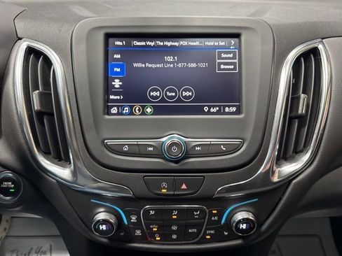 Used 2023 Chevrolet Equinox LT FWD image 10