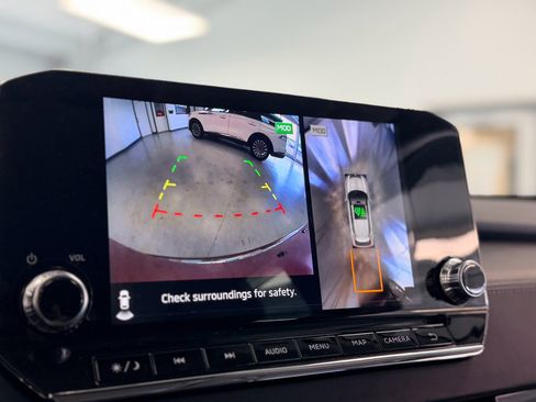 Used 2023 Mitsubishi Outlander SE image 24