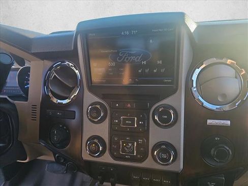 Used 2016 Ford F250 Lariat w/ Lariat Interior Package image 17