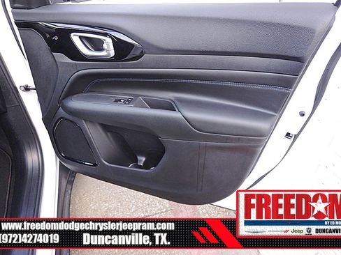 New 2026 Jeep Compass Latitude AWD/4WD image 40