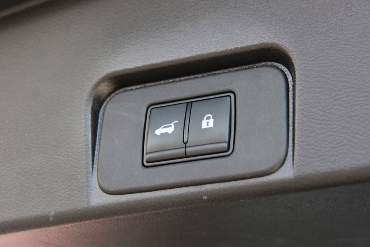 Used 2023 Nissan Rogue SL w/ SL Premium Package FWD image 10