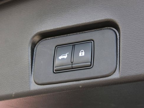 Used 2023 Nissan Rogue SL w/ SL Premium Package FWD image 10