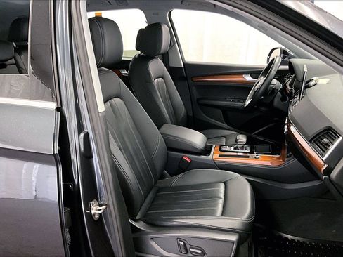 Used 2023 Audi Q5 Premium Plus w/ Premium Plus Package image 7