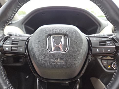 Used 2025 Honda HR-V EX-L image 31