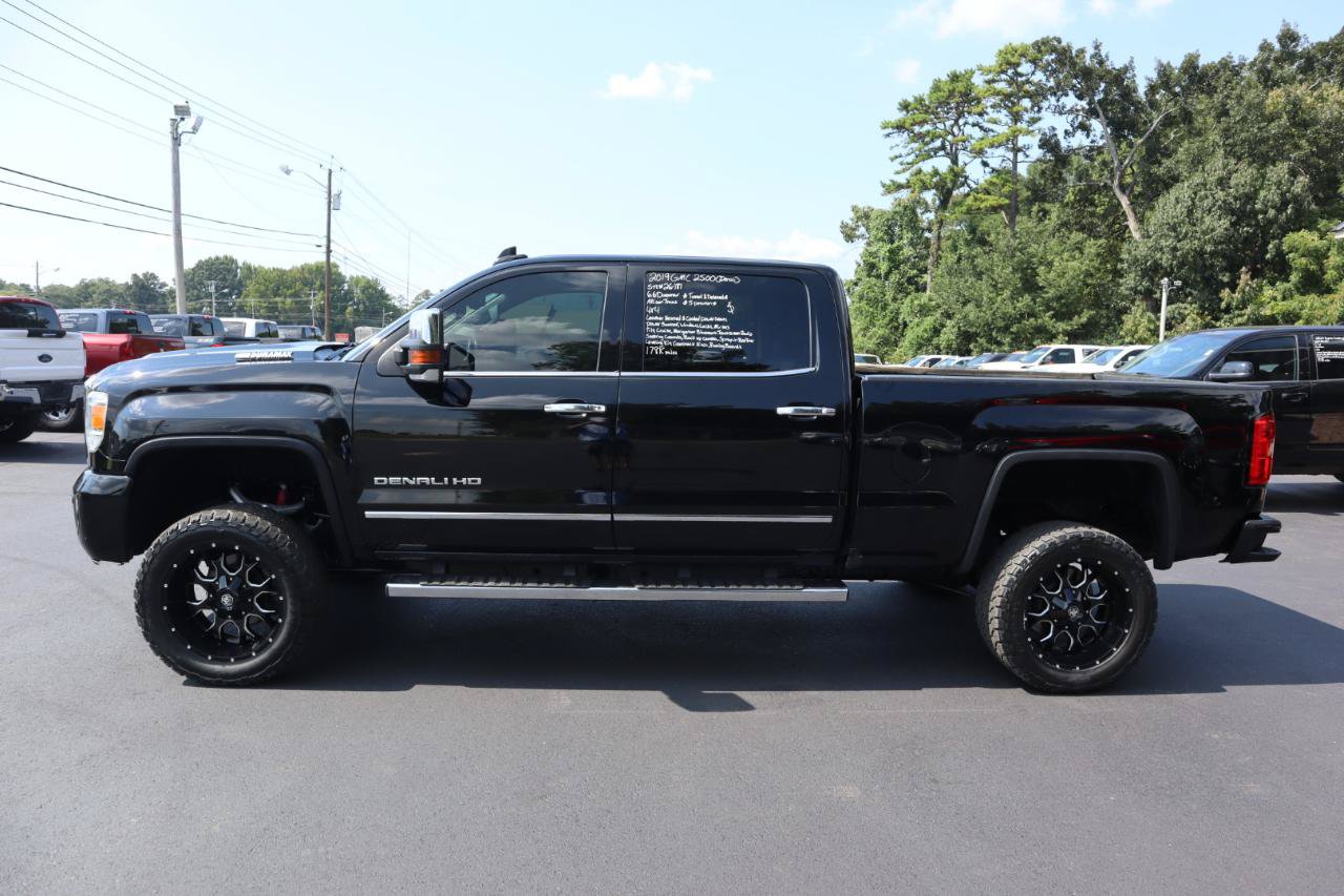 Used 2019 GMC Sierra 2500 Denali w/ Duramax Plus Package AWD/4WD image 6