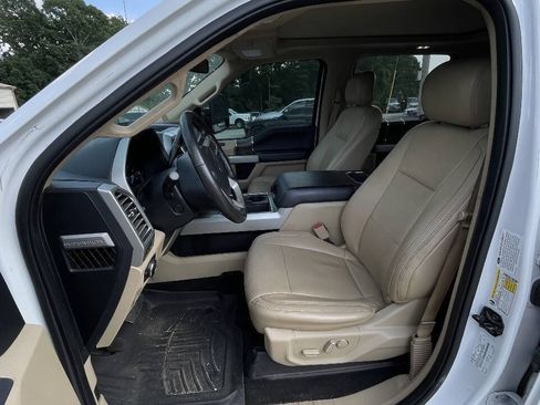 Used 2017 Ford F250 Lariat w/ Lariat Ultimate Package AWD/4WD image 13