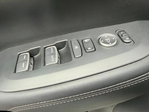 Certified 2023 Honda HR-V EX-L image 13