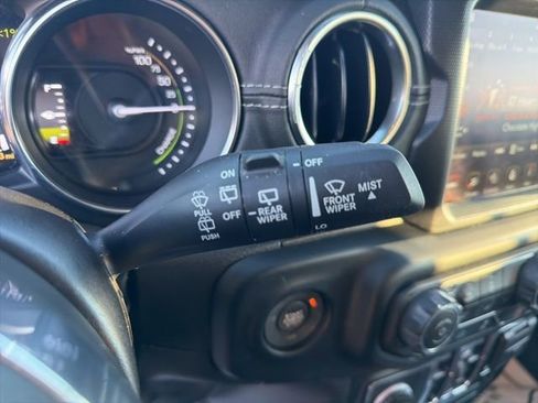 Used 2023 Jeep Wrangler Unlimited Sahara w/ Cold Weather Group image 23