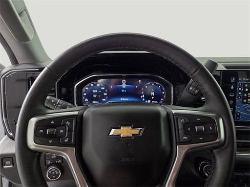 Used 2025 Chevrolet Silverado 2500 LT w/ Convenience Package image 10