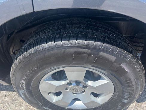 Used 2012 Nissan Pathfinder S image 24